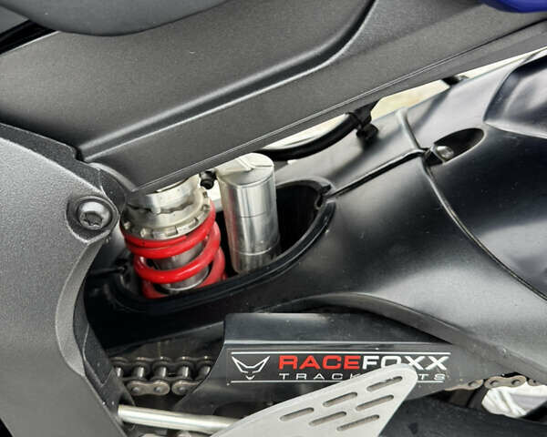 Синий Ямаха Р6, объемом двигателя 0.6 л и пробегом 35 тыс. км за 5900 $, фото 16 на Automoto.ua