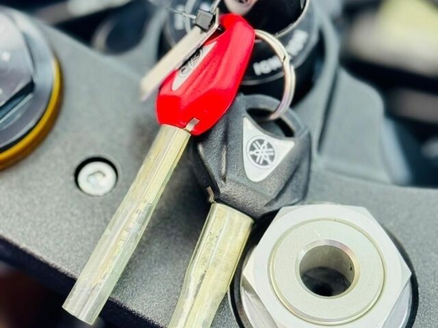 Синій Ямаха R6, об'ємом двигуна 0.6 л та пробігом 15 тис. км за 13000 $, фото 31 на Automoto.ua