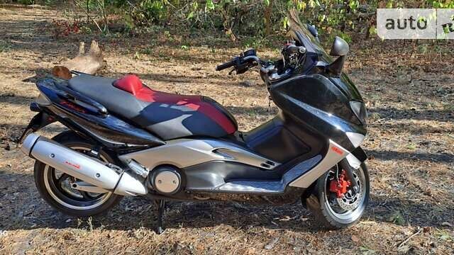 Чорний Ямаха T-max, об'ємом двигуна 0.5 л та пробігом 26 тис. км за 4100 $, фото 3 на Automoto.ua
