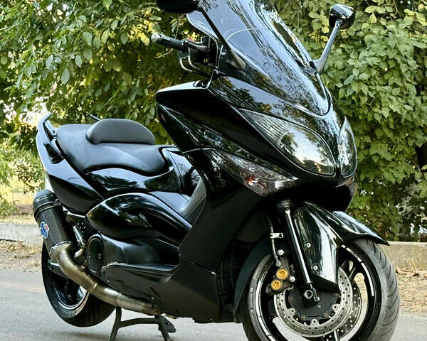 Черный Ямаха Т-макс, объемом двигателя 0.5 л и пробегом 19 тыс. км за 5999 $, фото 9 на Automoto.ua