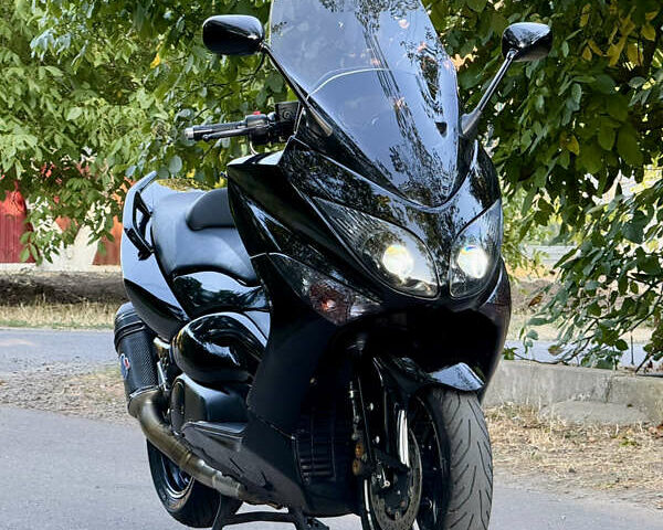 Черный Ямаха Т-макс, объемом двигателя 0.5 л и пробегом 19 тыс. км за 5999 $, фото 3 на Automoto.ua