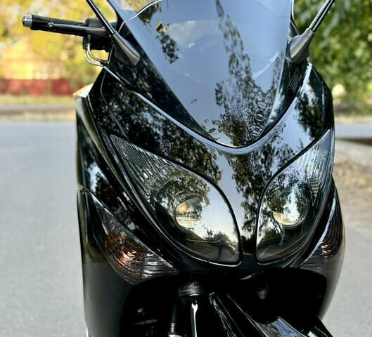Черный Ямаха Т-макс, объемом двигателя 0.5 л и пробегом 19 тыс. км за 5999 $, фото 11 на Automoto.ua