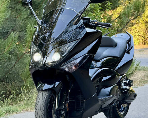 Черный Ямаха Т-макс, объемом двигателя 0.5 л и пробегом 19 тыс. км за 5999 $, фото 4 на Automoto.ua