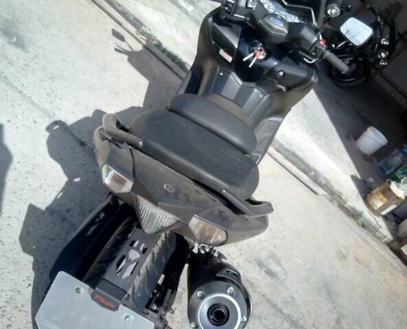 Чорний Ямаха T-max, об'ємом двигуна 0.53 л та пробігом 58 тис. км за 9000 $, фото 4 на Automoto.ua