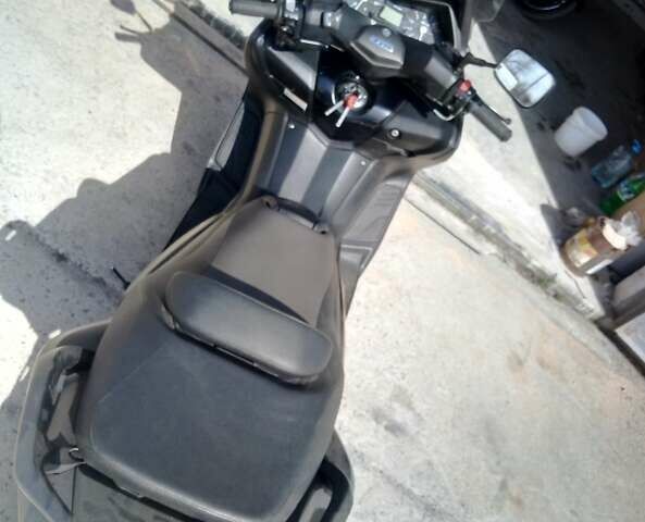 Чорний Ямаха T-max, об'ємом двигуна 0.53 л та пробігом 58 тис. км за 9000 $, фото 5 на Automoto.ua