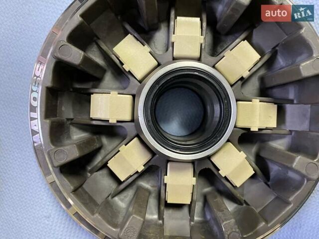 Черный Ямаха Т-макс, объемом двигателя 0.53 л и пробегом 13 тыс. км за 8450 $, фото 13 на Automoto.ua