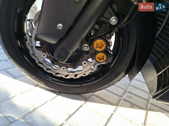 Ямаха Т-макс, объемом двигателя 0.5 л и пробегом 60 тыс. км за 6500 $, фото 15 на Automoto.ua