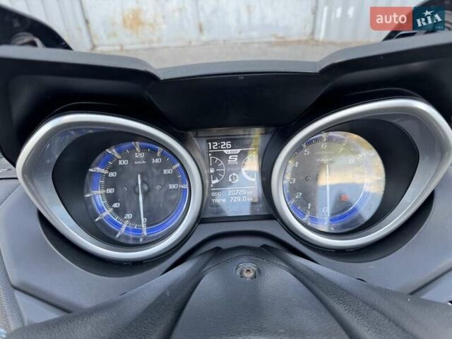 Ямаха Т-макс, объемом двигателя 0 л и пробегом 20 тыс. км за 9700 $, фото 10 на Automoto.ua