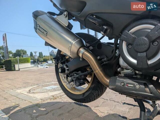 Сірий Ямаха T-max, об'ємом двигуна 0.56 л та пробігом 16 тис. км за 14000 $, фото 4 на Automoto.ua