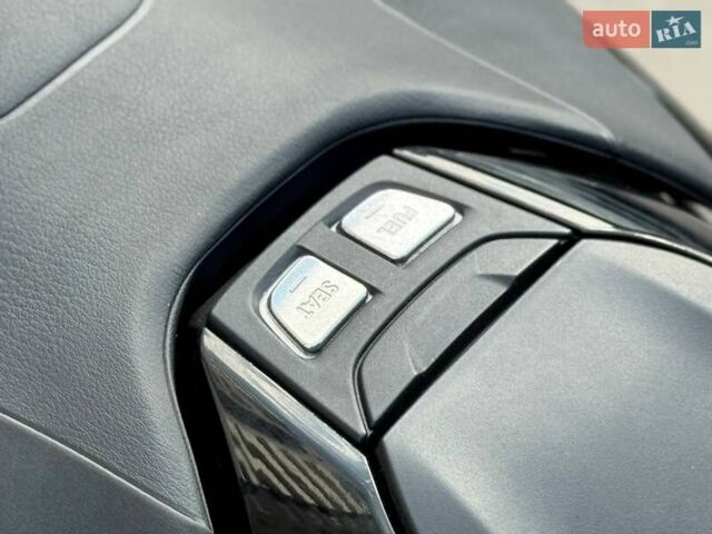 Синій Ямаха T-max, об'ємом двигуна 0.53 л та пробігом 6 тис. км за 9999 $, фото 7 на Automoto.ua