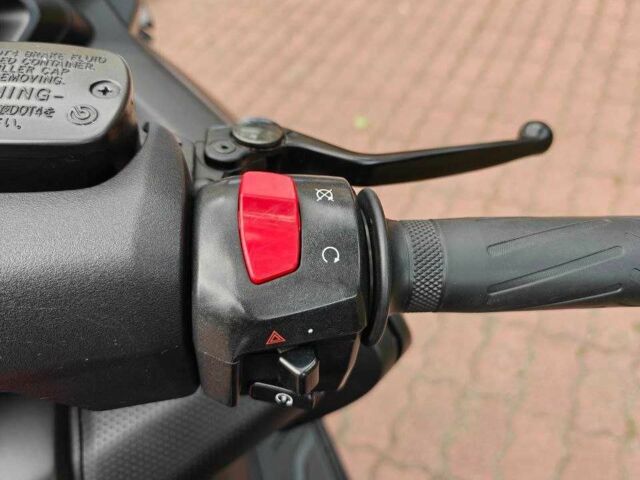 Ямаха ТМАКС, объемом двигателя 0.53 л и пробегом 0 тыс. км за 7400 $, фото 17 на Automoto.ua