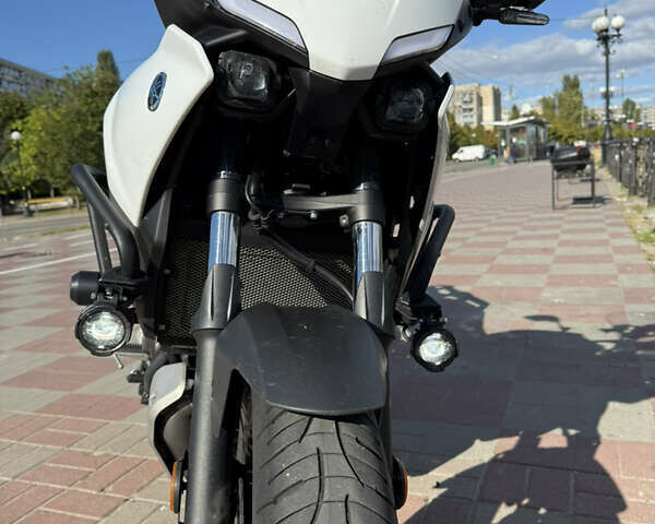 Белый Ямаха TRACER, объемом двигателя 0.69 л и пробегом 16 тыс. км за 11500 $, фото 10 на Automoto.ua