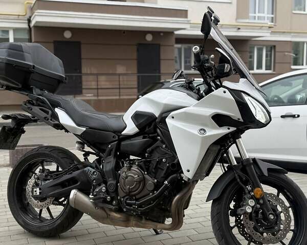 Белый Ямаха TRACER, объемом двигателя 0.69 л и пробегом 32 тыс. км за 8300 $, фото 8 на Automoto.ua
