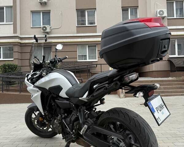 Белый Ямаха TRACER, объемом двигателя 0.69 л и пробегом 32 тыс. км за 8300 $, фото 10 на Automoto.ua