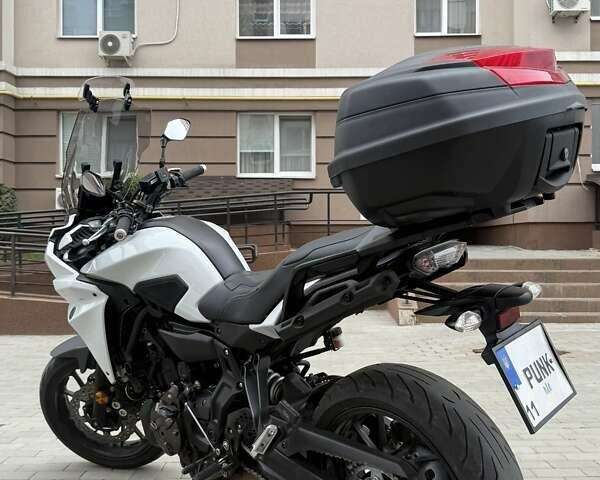 Белый Ямаха TRACER, объемом двигателя 0.69 л и пробегом 32 тыс. км за 8300 $, фото 3 на Automoto.ua