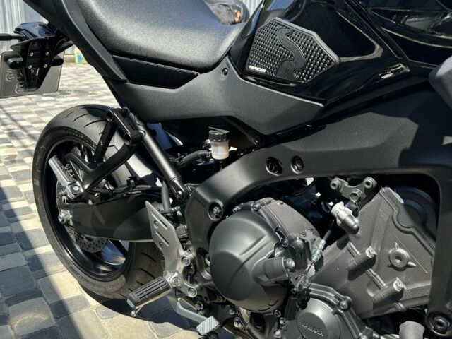 Ямаха TRACER, объемом двигателя 0.9 л и пробегом 0 тыс. км за 16000 $, фото 13 на Automoto.ua