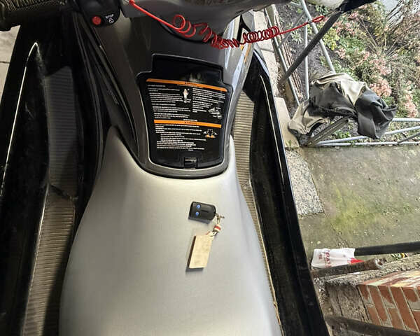 Чорний Ямаха WaveRunner, об'ємом двигуна 1 л та пробігом 0 тис. км за 8500 $, фото 6 на Automoto.ua