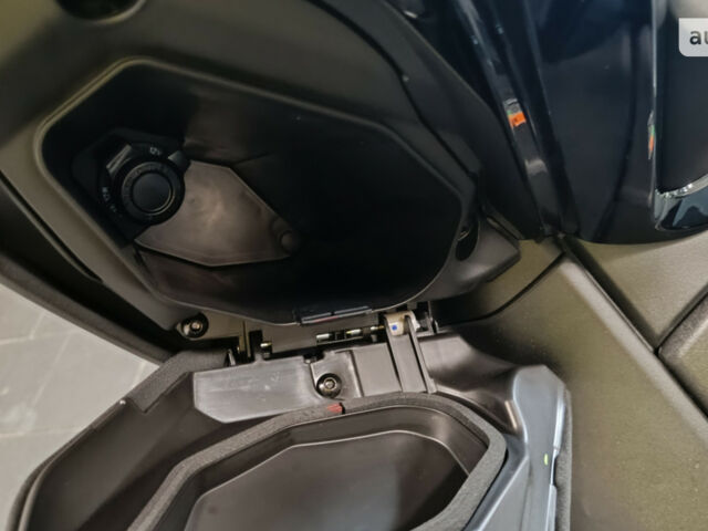 Ямаха X-Max, об'ємом двигуна 0.3 л та пробігом 0 тис. км за 8674 $, фото 23 на Automoto.ua
