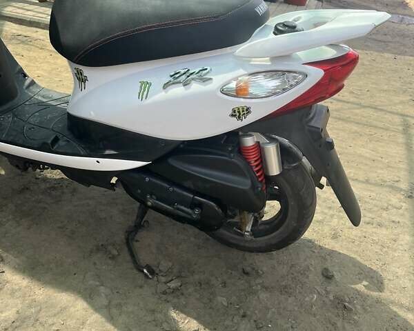 Белый Ямаха  Jog SA 39 ZR, объемом двигателя 0 л и пробегом 12 тыс. км за 700 $, фото 5 на Automoto.ua