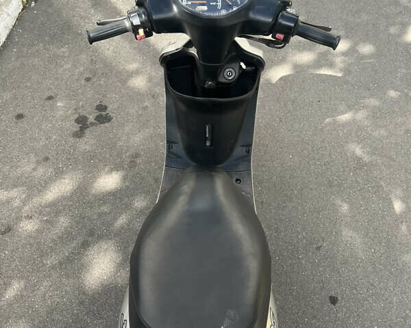 Серый Ямаха  Jog SA 39 ZR, объемом двигателя 0.65 л и пробегом 19 тыс. км за 724 $, фото 4 на Automoto.ua