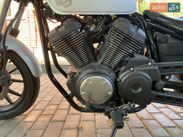 Белый Ямаха Bolt, объемом двигателя 1 л и пробегом 6 тыс. км за 8500 $, фото 14 на Automoto.ua