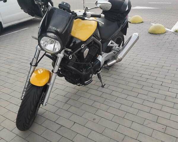 Желтый Ямаха BT, объемом двигателя 1.1 л и пробегом 12 тыс. км за 5000 $, фото 1 на Automoto.ua