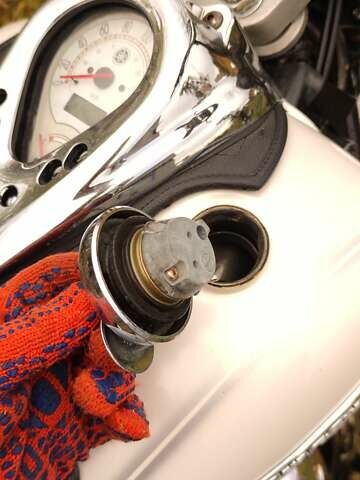 Белый Ямаха Drag Star 400, объемом двигателя 0.4 л и пробегом 30 тыс. км за 3800 $, фото 14 на Automoto.ua