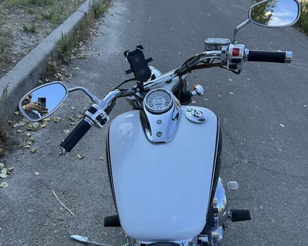 Белый Ямаха Drag Star 400, объемом двигателя 0.4 л и пробегом 48 тыс. км за 3100 $, фото 5 на Automoto.ua