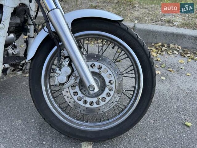 Белый Ямаха Drag Star 400, объемом двигателя 0.4 л и пробегом 48 тыс. км за 3100 $, фото 3 на Automoto.ua