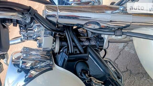 Белый Ямаха Drag Star 400, объемом двигателя 0.4 л и пробегом 64 тыс. км за 4500 $, фото 11 на Automoto.ua