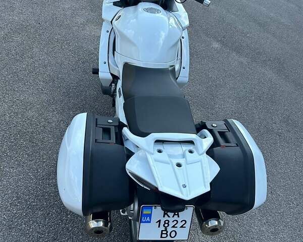 Белый Ямаха FJR 1300, объемом двигателя 1.3 л и пробегом 96 тыс. км за 6500 $, фото 10 на Automoto.ua