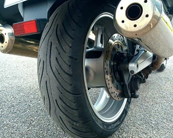 Белый Ямаха FJR 1300, объемом двигателя 1.3 л и пробегом 96 тыс. км за 6500 $, фото 9 на Automoto.ua