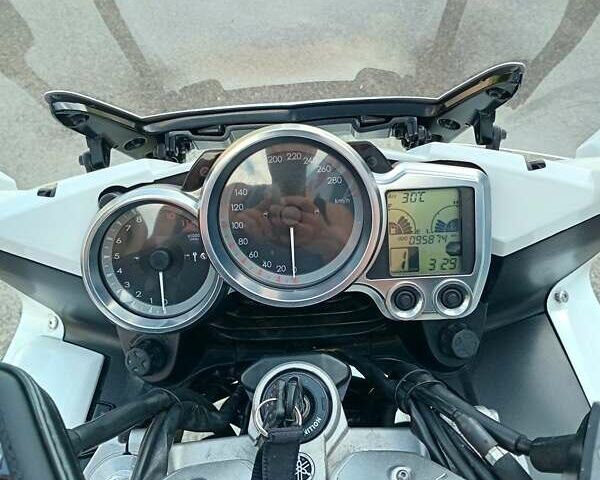 Белый Ямаха FJR 1300, объемом двигателя 1.3 л и пробегом 96 тыс. км за 6500 $, фото 7 на Automoto.ua