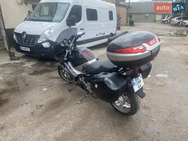 Черный Ямаха FJR 1300, объемом двигателя 0 л и пробегом 28 тыс. км за 6950 $, фото 7 на Automoto.ua