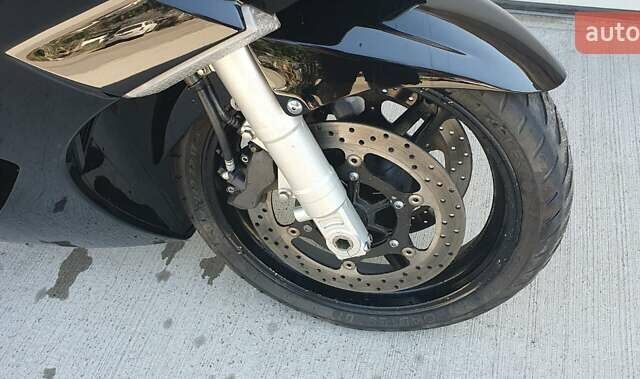 Черный Ямаха FJR 1300, объемом двигателя 0 л и пробегом 50 тыс. км за 10300 $, фото 28 на Automoto.ua