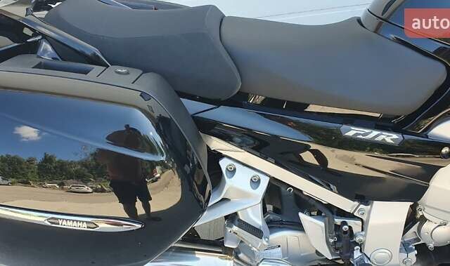 Черный Ямаха FJR 1300, объемом двигателя 0 л и пробегом 50 тыс. км за 10300 $, фото 18 на Automoto.ua