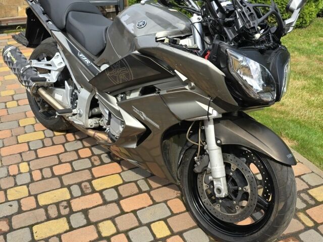 Ямаха FJR 1300, объемом двигателя 1.3 л и пробегом 0 тыс. км за 7000 $, фото 4 на Automoto.ua