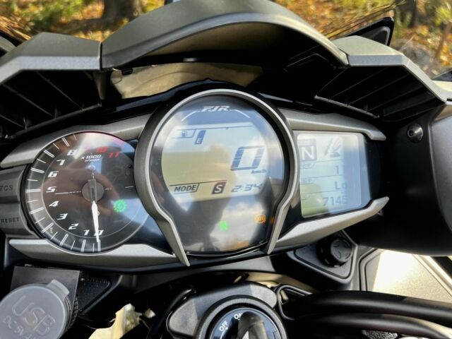 Ямаха FJR 1300, об'ємом двигуна 1.3 л та пробігом 0 тис. км за 19100 $, фото 13 на Automoto.ua