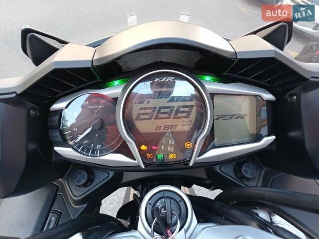 Серый Ямаха FJR 1300, объемом двигателя 1.3 л и пробегом 43 тыс. км за 9199 $, фото 9 на Automoto.ua