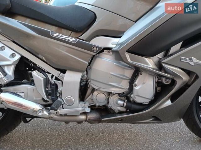 Серый Ямаха FJR 1300, объемом двигателя 1.3 л и пробегом 43 тыс. км за 9199 $, фото 19 на Automoto.ua