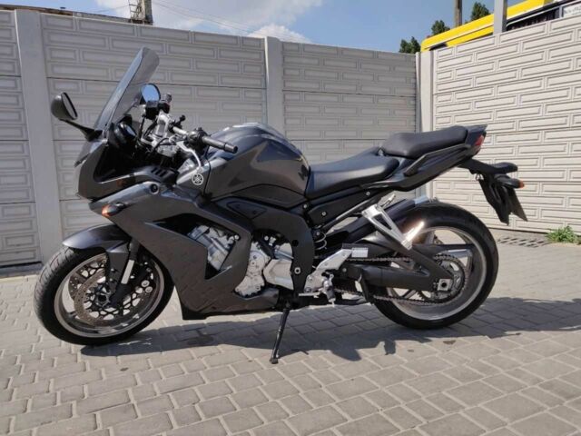 Ямаха FZ-1, объемом двигателя 1 л и пробегом 0 тыс. км за 6580 $, фото 4 на Automoto.ua