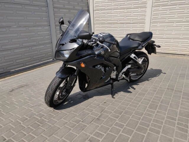 Ямаха FZ-1, объемом двигателя 1 л и пробегом 0 тыс. км за 6580 $, фото 1 на Automoto.ua