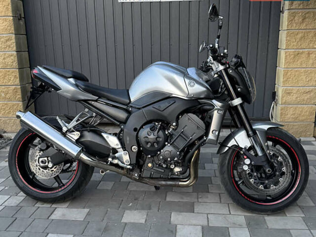 Сірий Ямаха FZ-1, об'ємом двигуна 1 л та пробігом 33 тис. км за 6400 $, фото 1 на Automoto.ua