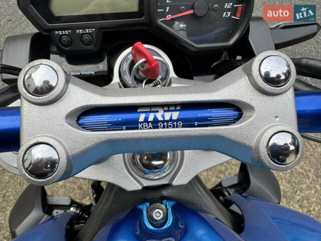 Синий Ямаха FZ-1, объемом двигателя 1 л и пробегом 54 тыс. км за 6600 $, фото 14 на Automoto.ua