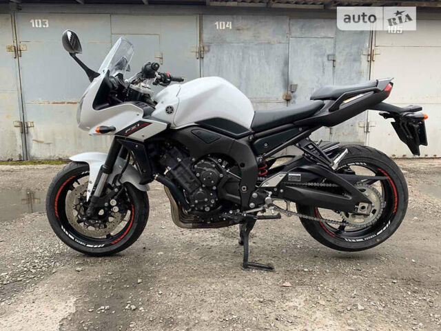 Белый Ямаха FZ1 Fazer, объемом двигателя 1 л и пробегом 2 тыс. км за 8500 $, фото 1 на Automoto.ua