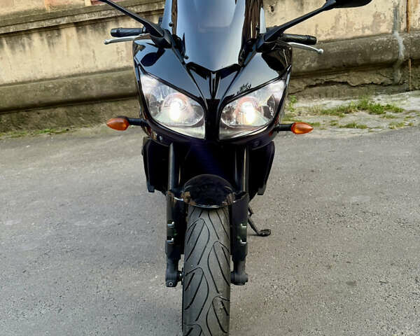 Черный Ямаха FZ1 Fazer, объемом двигателя 1 л и пробегом 43 тыс. км за 7200 $, фото 10 на Automoto.ua
