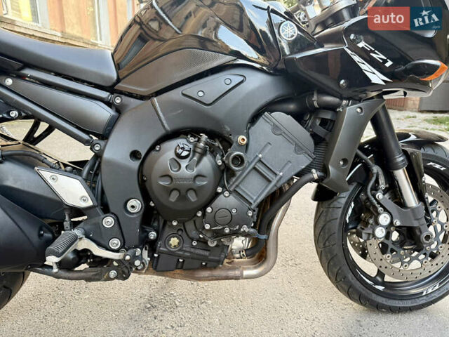 Черный Ямаха FZ1 Fazer, объемом двигателя 1 л и пробегом 43 тыс. км за 7200 $, фото 14 на Automoto.ua