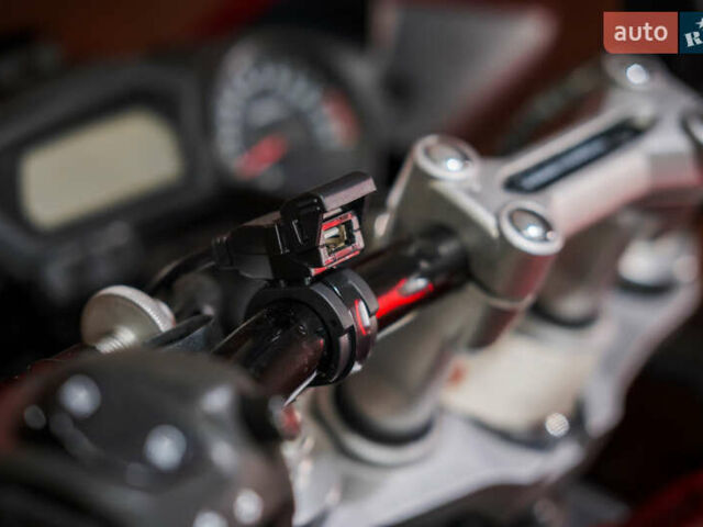 Ямаха FZ1 Fazer, об'ємом двигуна 1 л та пробігом 29 тис. км за 8000 $, фото 13 на Automoto.ua