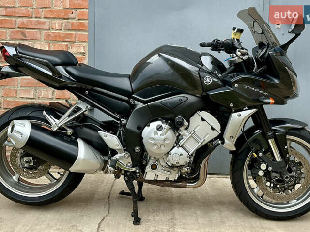 Ямаха FZ1 Fazer, объемом двигателя 1 л и пробегом 24 тыс. км за 7000 $, фото 1 на Automoto.ua