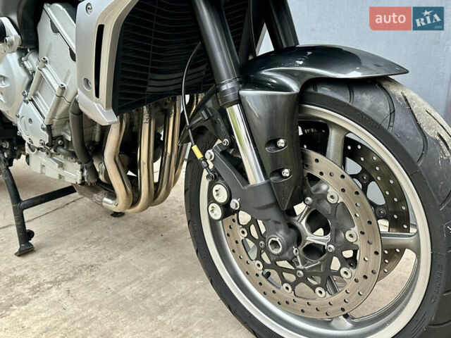 Ямаха FZ1 Fazer, объемом двигателя 1 л и пробегом 24 тыс. км за 7000 $, фото 5 на Automoto.ua